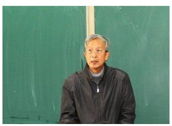 退休老教师“熬夜整理”:“3年只学7张图,全班中考140+”